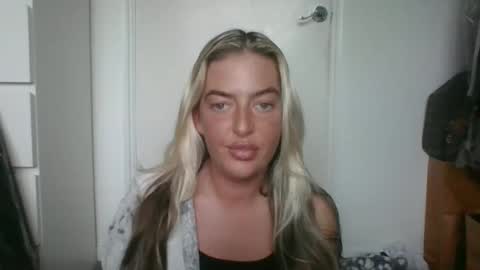 Snapshot of rubyredxxxoxxx chatting on December 31, 2024, 3:20 pm rubyredxxxoxxx online show from December 31, 2024, 3:20 pm