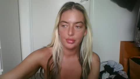 rubyredxxxoxxx online show from February 8, 2025, 11:22 am