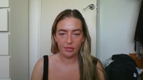 Snapshot of rubyredxxxoxxx chatting on December 2, 2025, 9:25 am rubyredxxxoxxx online show from December 2, 2025, 9:25 am