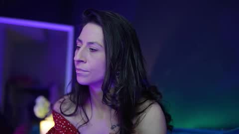  Ruby  online show from December 17, 2025, 11:33 pm