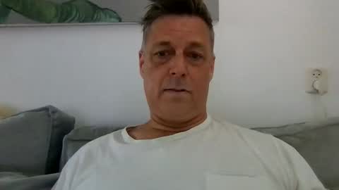 Snapshot of rudeski chatting on June 3, 2026, 2:08 pm rudeski online show from June 3, 2026, 2:08 pm