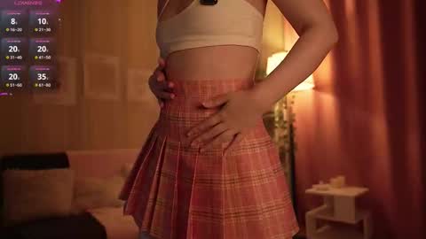 Snapshot of ruminelle chatting on September 22, 2025, 1:57 pm Lilith online show from September 22, 2025, 1:57 pm