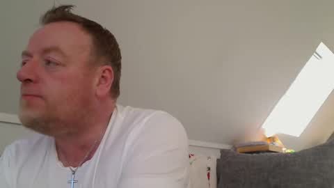 Snapshot of runepetter chatting on March 8, 2026, 12:42 pm bignorwegian online show from March 8, 2026, 12:42 pm