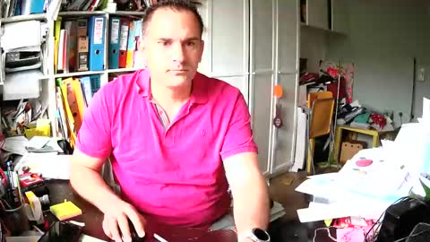 Snapshot of runner1978 chatting on May 8, 2026, 6:41 am runner1978 online show from May 8, 2026, 6:41 am