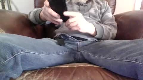 Snapshot of runningaround60 chatting on February 4, 2025, 7:44 pm runningaround60 online show from February 4, 2025, 7:44 pm