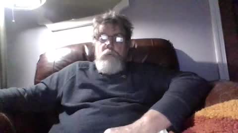 Snapshot of runningaround60 chatting on November 10, 2025, 3:05 am runningaround60 online show from November 10, 2025, 3:05 am