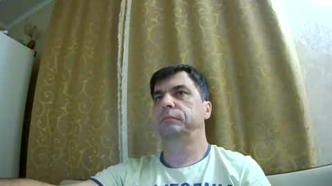 rusqadisx online show from June 25, 2026, 7:29 pm