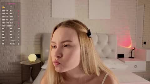 Snapshot of ruta_meow chatting on November 15, 2025, 8:27 pm Ruta prize for the new fan club members hehe online show from November 15, 2025, 8:27 pm