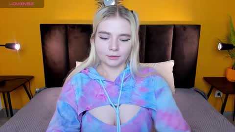 ruthbryant online show from December 2, 2025, 1:00 am