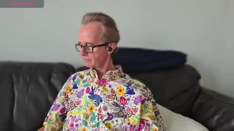 Snapshot of ruttingrabbit chatting on October 24, 2025, 8:49 pm ruttingrabbit online show from October 24, 2025, 8:49 pm