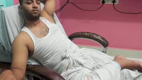 rwb17 online show from October 19, 2025, 2:07 pm