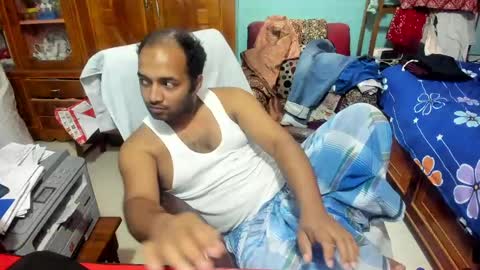 rwb17 online show from April 17, 2026, 10:51 am