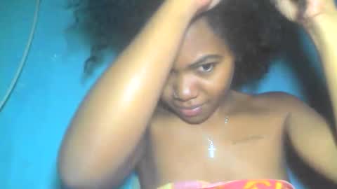 Snapshot of rwuica chatting on October 31, 2025, 5:52 am Rwuica online show from October 31, 2025, 5:52 am