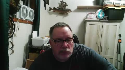 rwzar_1965 online show from June 15, 2026, 4:36 am
