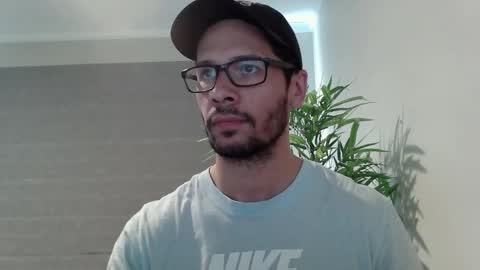 Ryan online show from December 3, 2025, 10:19 pm