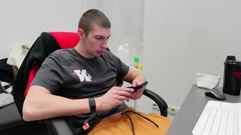 Snapshot of ryan_dozer chatting on November 22, 2025, 8:46 am RYAN DOZER online show from November 22, 2025, 8:46 am