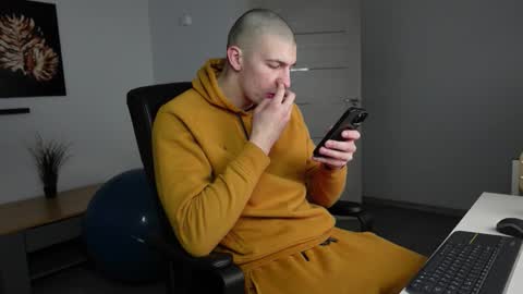 Snapshot of ryan_dozer chatting on February 7, 2026, 6:28 am RYAN DOZER online show from February 7, 2026, 6:28 am