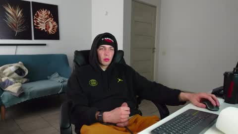 RYAN DOZER online show from April 30, 2026, 6:09 am