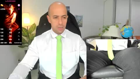 ryan_master_ online show from December 23, 2024, 1:03 pm