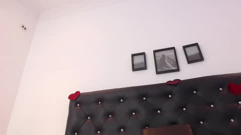 Hanna  online show from February 15, 2025, 2:37 am