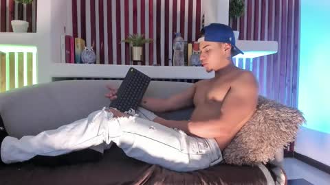 Snapshot of ryangreys01 chatting on November 7, 2025, 3:39 am Ryan online show from November 7, 2025, 3:39 am