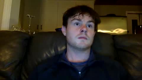 ryanhung_57 online show from February 7, 2025, 4:27 am