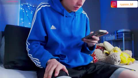 Ryannhill  online show from December 2, 2025, 9:58 am