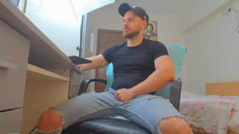 Snapshot of ryanstone_ chatting on July 9, 2026, 6:06 am Ryanstone online show from July 9, 2026, 6:06 am