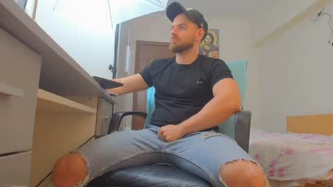 Snapshot of ryanstone_ chatting on July 10, 2026, 6:17 am Ryanstone online show from July 10, 2026, 6:17 am
