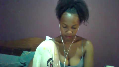 Snapshot of rycie chatting on October 24, 2025, 7:16 am Rycie online show from October 24, 2025, 7:16 am