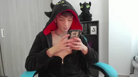 Snapshot of ryo_bleu chatting on July 9, 2026, 4:11 pm RYO BLEU online show from July 9, 2026, 4:11 pm