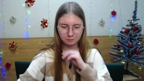 Snapshot of rysakosaylya chatting on January 11, 2025, 12:07 pm RysaKosaYlya online show from January 11, 2025, 12:07 pm