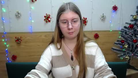 Snapshot of rysakosaylya chatting on January 12, 2025, 9:51 am RysaKosaYlya online show from January 12, 2025, 9:51 am