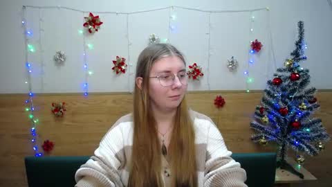 Snapshot of rysakosaylya chatting on January 14, 2025, 12:03 pm RysaKosaYlya online show from January 14, 2025, 12:03 pm