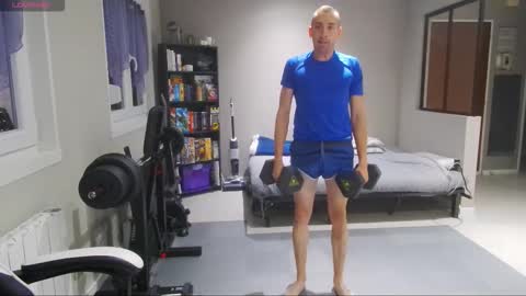 Snapshot of ryukukamifr chatting on September 22, 2025, 8:05 am Ryuk FR online show from September 22, 2025, 8:05 am