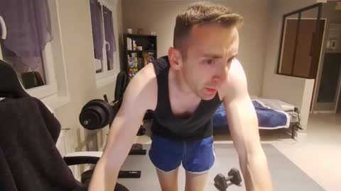 Snapshot of ryukukamifr chatting on February 27, 2026, 8:20 pm Ryuk FR online show from February 27, 2026, 8:20 pm