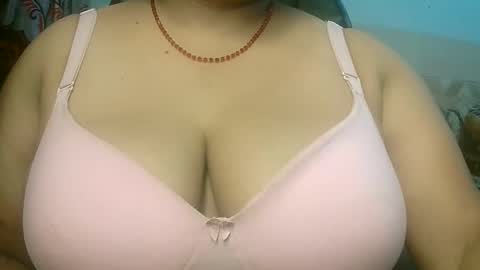 Snapshot of s03286 chatting on November 7, 2025, 4:29 pm HotLovers online show from November 7, 2025, 4:29 pm