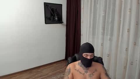 Snapshot of s1nmaster chatting on October 31, 2025, 8:21 pm s1nmaster online show from October 31, 2025, 8:21 pm