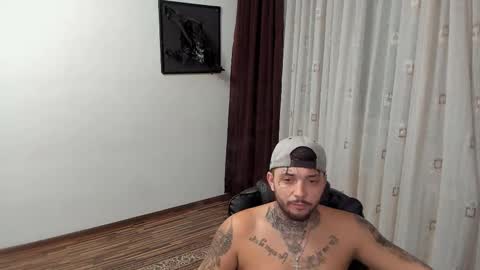 Snapshot of s1nmaster chatting on November 2, 2025, 8:22 pm s1nmaster online show from November 2, 2025, 8:22 pm