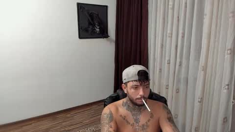 Snapshot of s1nmaster chatting on November 5, 2025, 10:21 pm s1nmaster online show from November 5, 2025, 10:21 pm