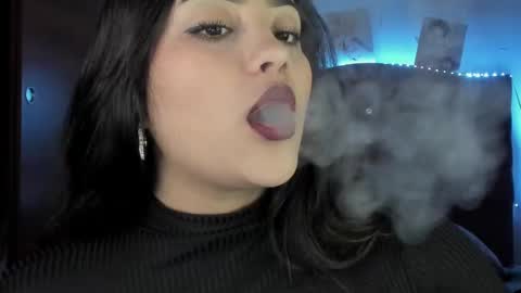 Snapshot of s_demoni1 chatting on December 19, 2024, 11:14 pm S H A R O N model independient online show from December 19, 2024, 11:14 pm