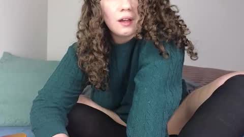 Snapshot of s_leanne_ chatting on February 6, 2026, 5:12 am Leanne online show from February 6, 2026, 5:12 am