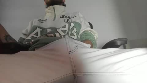 Snapshot of s_sven chatting on October 19, 2025, 4:35 am Steven Independent online show from October 19, 2025, 4:35 am