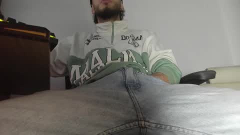 Snapshot of s_sven chatting on October 19, 2025, 11:27 pm Steven Independent online show from October 19, 2025, 11:27 pm