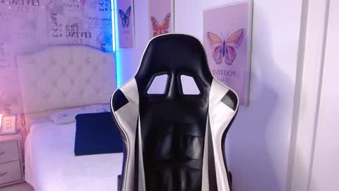 1 online show from December 22, 2025, 12:13 pm