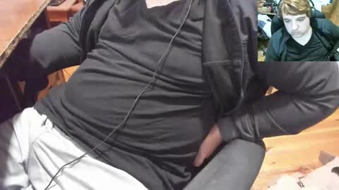 1141323  my Lord Mister Max   moms treasure online show from September 18, 2025, 5:48 pm