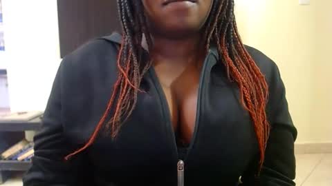 Snapshot of sabrinaaaa1234 chatting on November 10, 2025, 2:05 pm aaa1234 online show from November 10, 2025, 2:05 pm