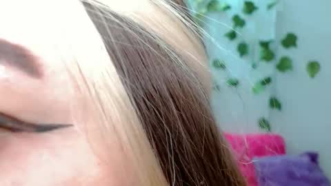 SABRI online show from December 17, 2025, 10:38 pm