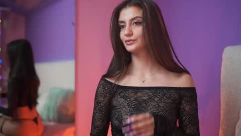  Sabrina  online show from November 5, 2025, 6:13 am