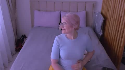 Sabrina MacMarren online show from March 21, 2026, 8:41 am